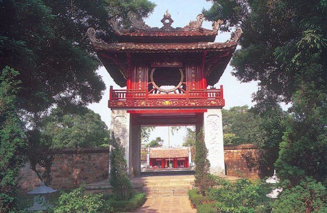 Archway at Temple of Literature ( Van Mieu ) in Hanoi